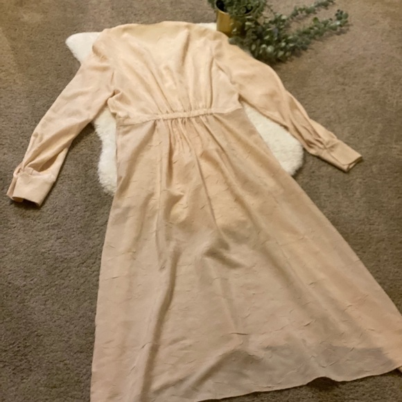 Vince Poet Midi Crinkle Dress - Picture 6 of 8